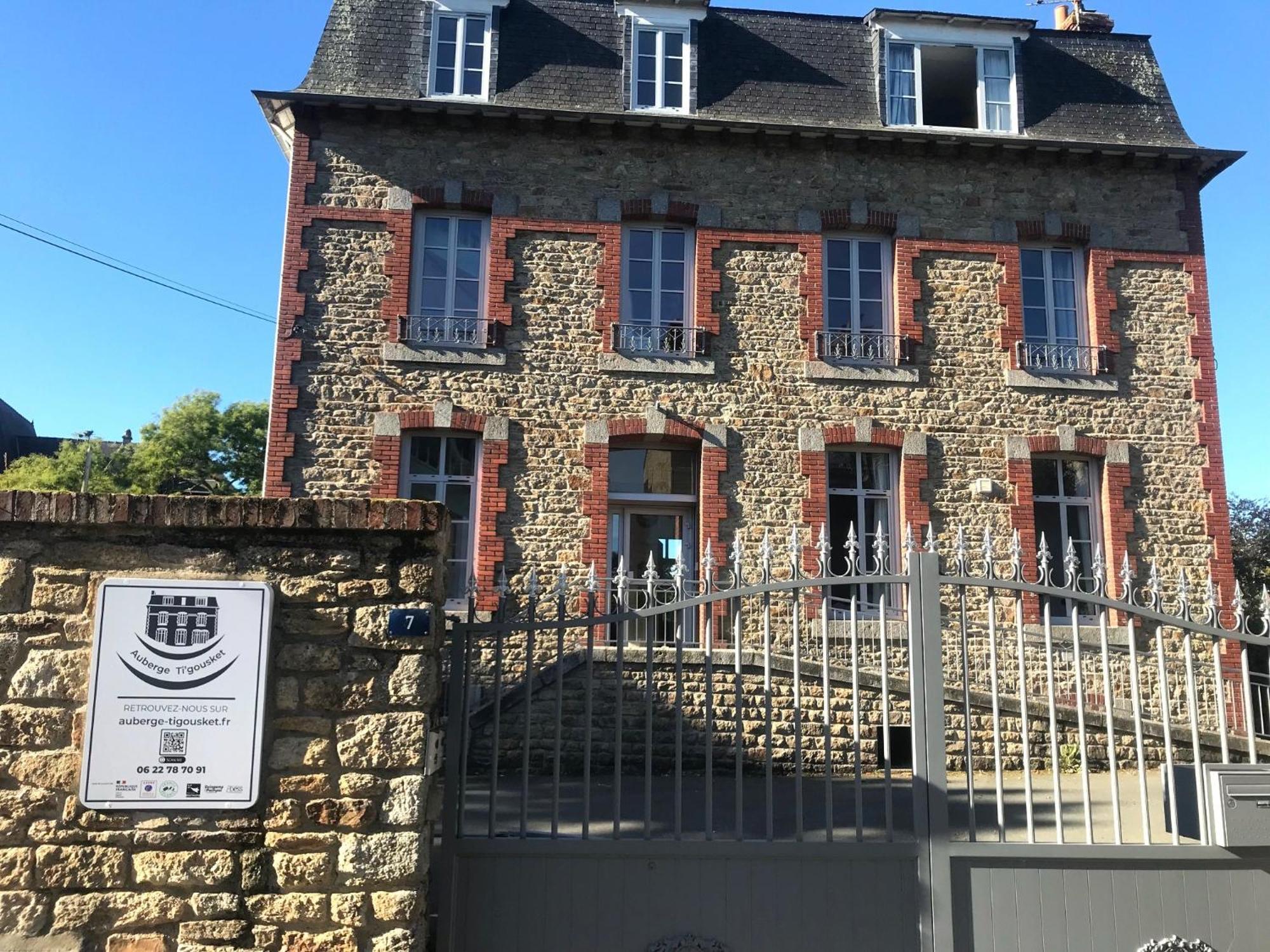 Auberge Ti'gousket Guingamp Eksteriør billede